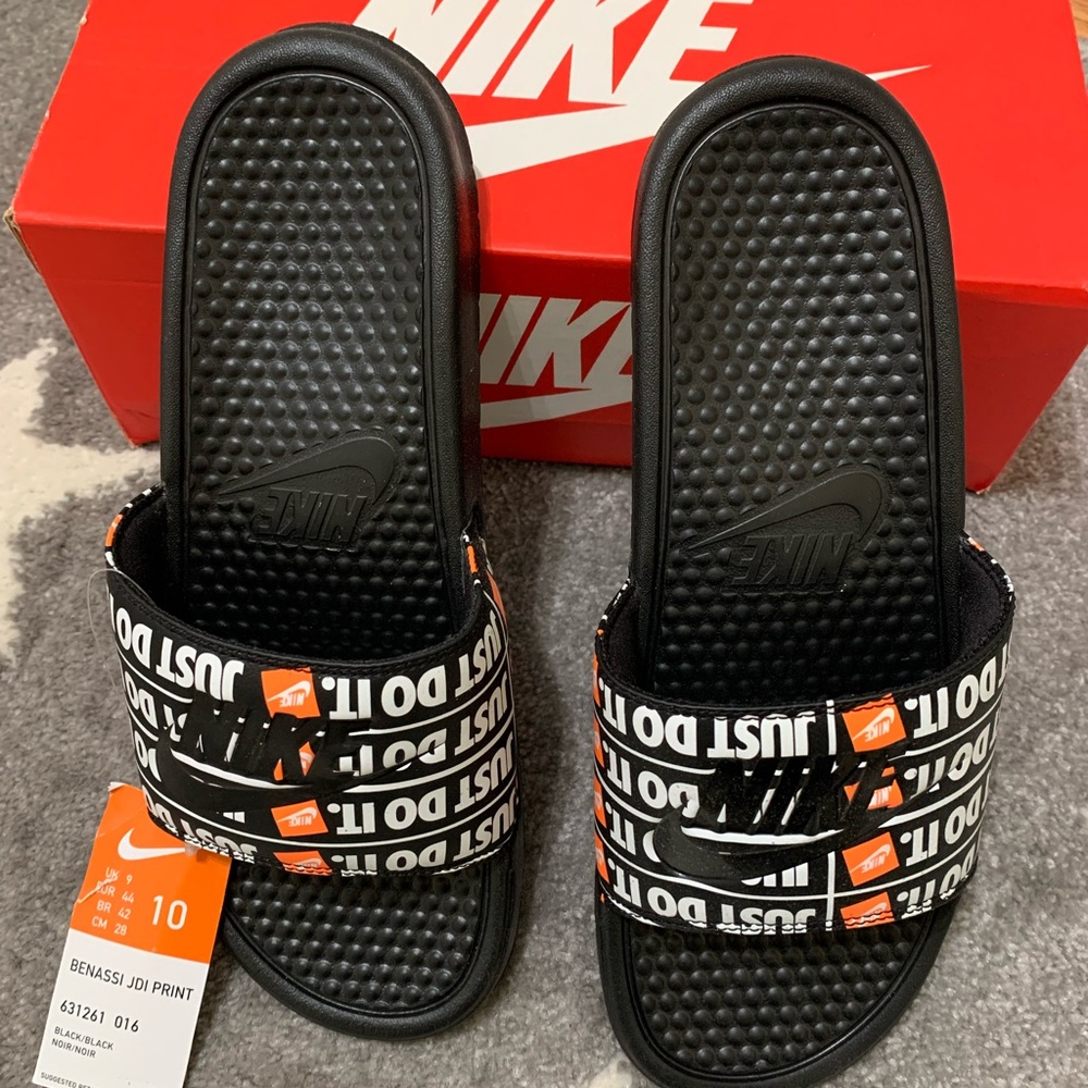 Nike slide ons size 10 mens NWT